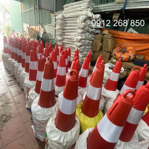 Cọc tiêu giao thông
